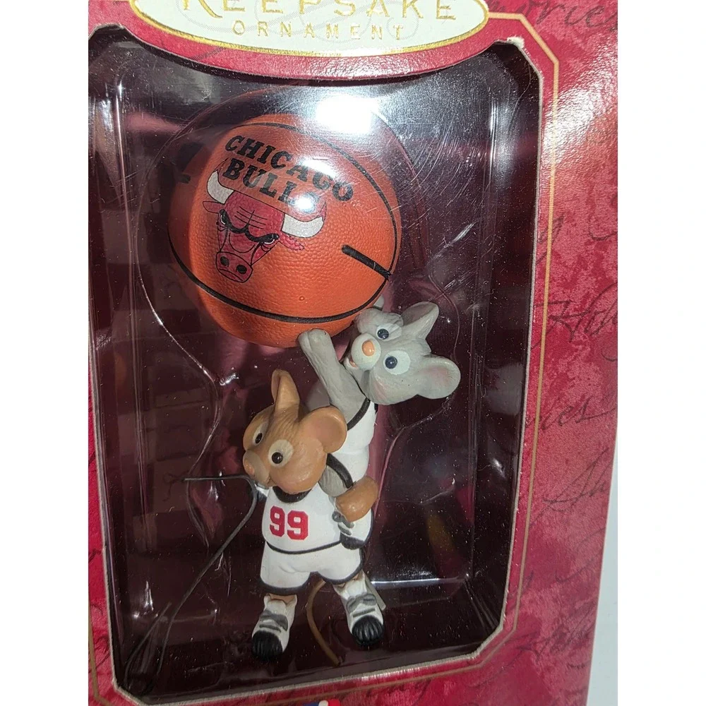Hallmark Keepsake Ornament 1999 NBA Chicago Bulls‎ Mice Basketball Christmas